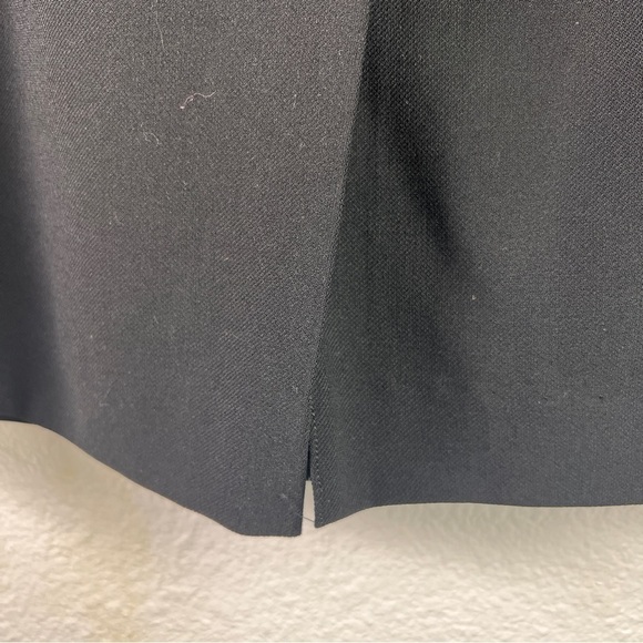 SAVILLE FOR NORDSTROM Black straight Skirt w/Front kick pleat. Side zip. Size 12 - Picture 2 of 5
